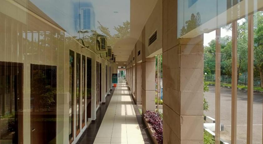 Oyo 90102 Edotel Hotel By Dbest Hospitality Bandung Exterior photo