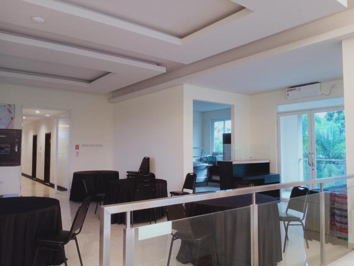 Oyo 90102 Edotel Hotel By Dbest Hospitality Bandung Exterior photo